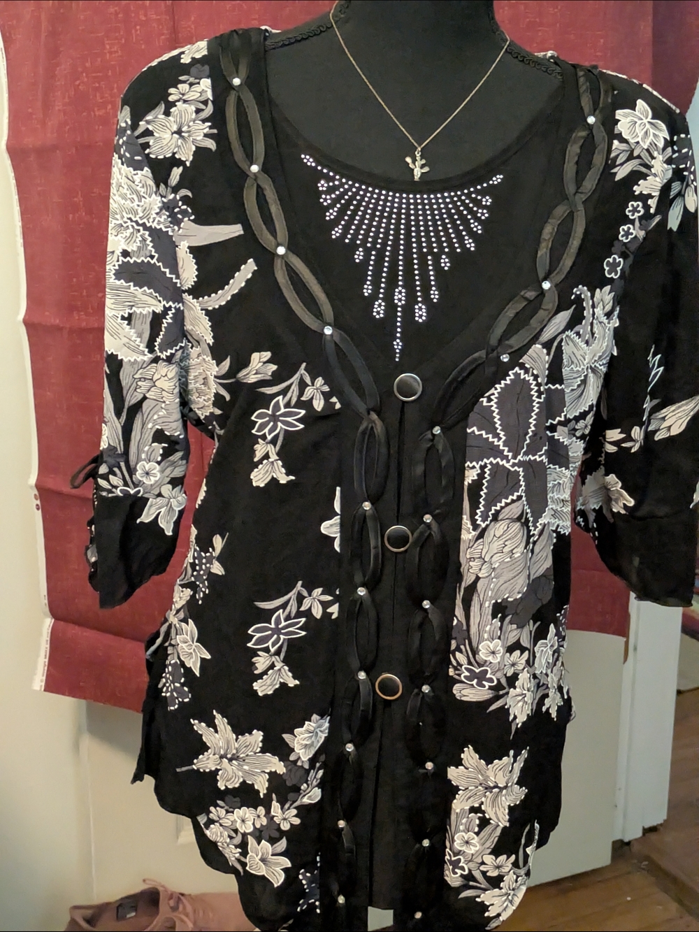 Simply Irresistible Black Floral Embroidered Ring-Link Front Top